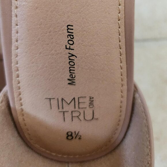 TIME AND TRU Neutral Tan block heel sandals Sz 8.8 Memory Foam Foot bed Comfy - Picture 11 of 12